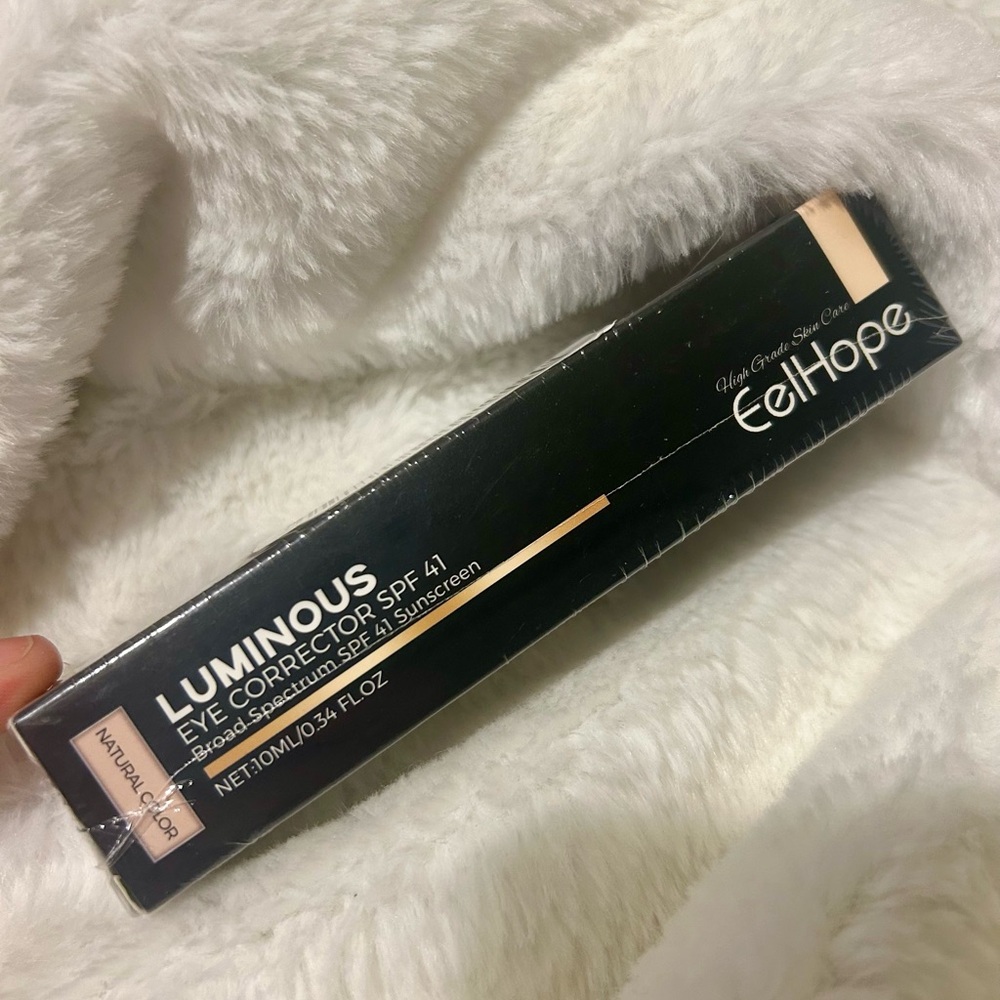 EelHope Luminous Eye Corrector SPF 41 in “natural color”